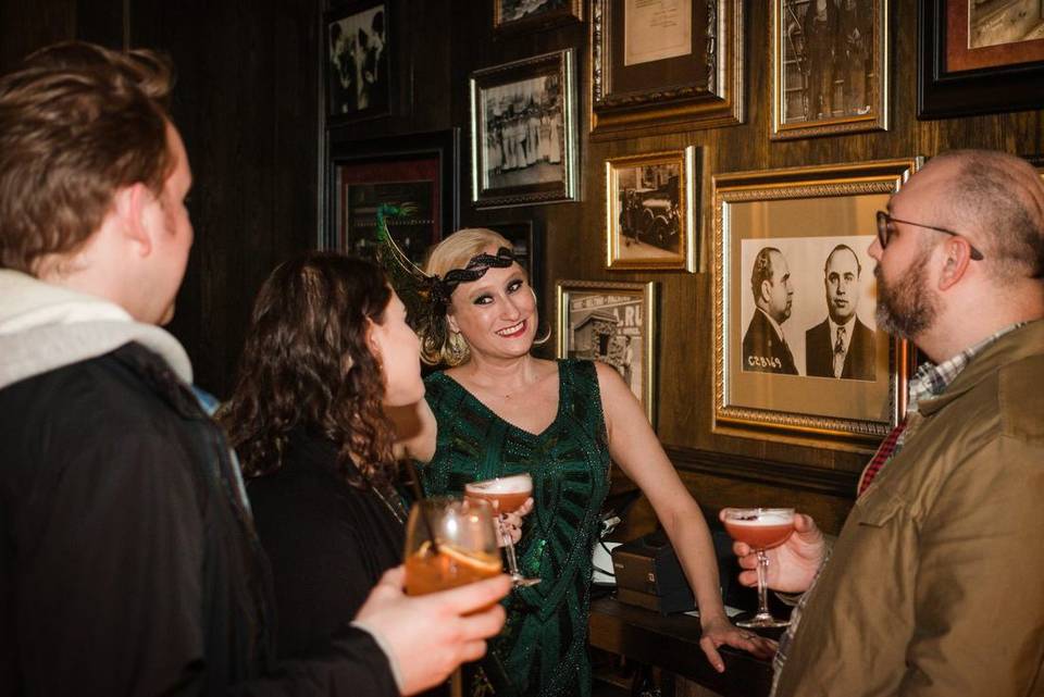 Chicago ghost tour pub crawl