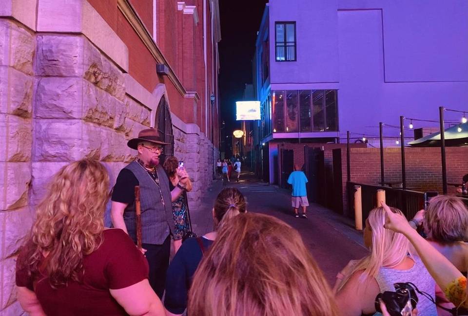 Nashville ghost tour pub crawl